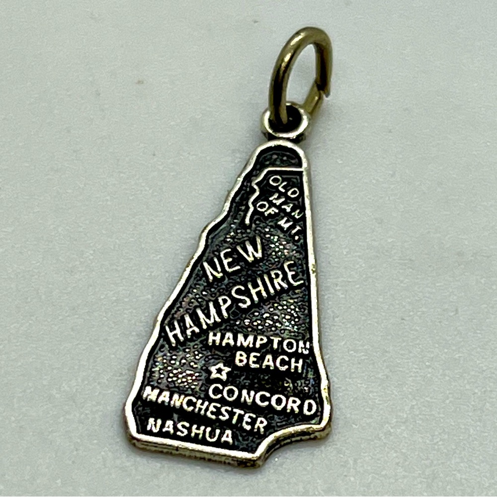 Vintage Fort Sterling Silver New Hampshire State Map Travel Charm